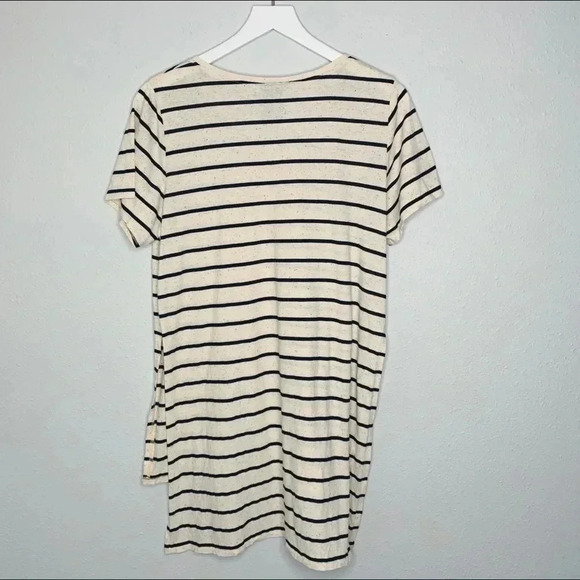 Sara Bergman Striped Slit Hem Pocket Top - Picture 2 of 6